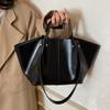 Women's Soft Leather Tote Bag Large Capacity Single Shoulder Handbag for Daily Commute Work Casual 2026 New Fashion Underarm Bag