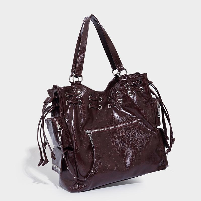 2025 Summer New Fashion Versatile Niche High-End Feel Drawstring Motorcycle Style Large Capacity Crossbody Shoulder Tote Bag