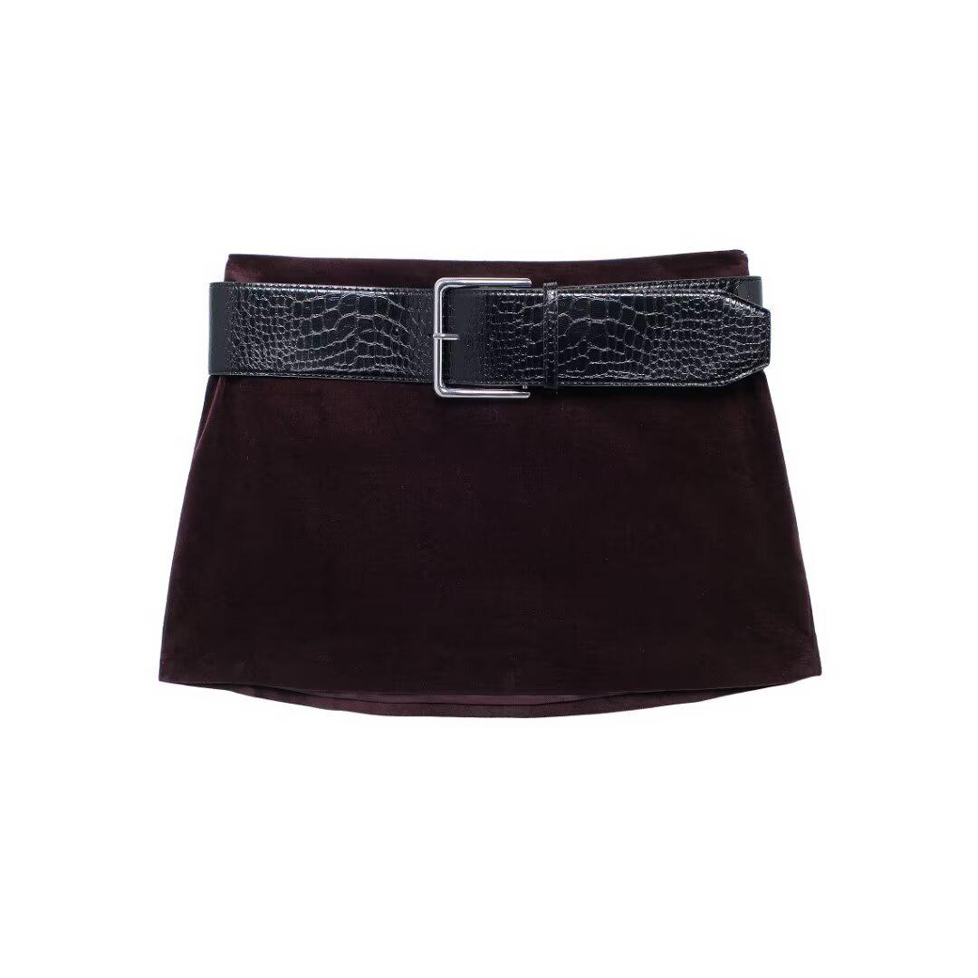 

Женский бархатный костюм на осень 2024 года: пиджак и мини-юбка с низкой посадкой и поясом Medium