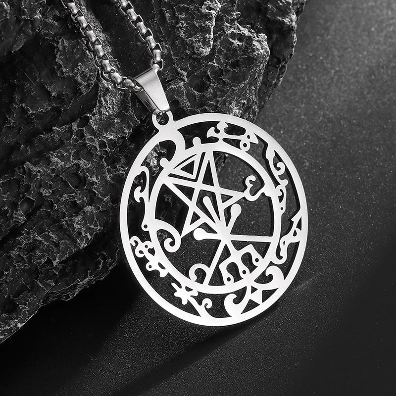 Stainless Steel Simple Personalized Spider Pendant Necklace Men and Women Fashion Party Pendant Jewelry Gift