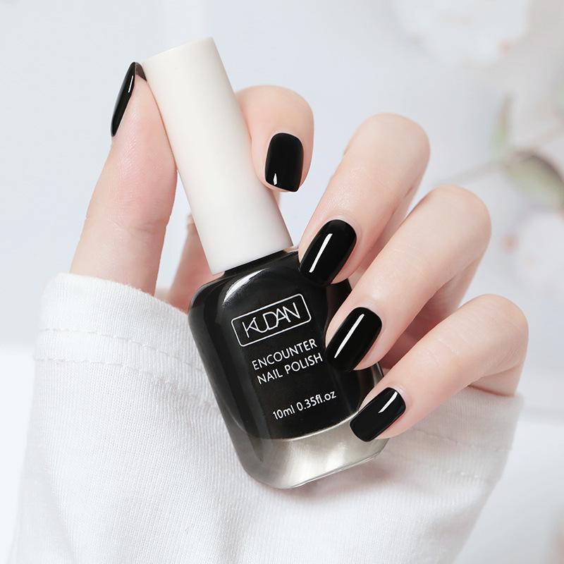Long-Lasting Water-Based Peelable Nail Polish - No Lamp Needed, Quick-Drying, Colorfast, Perfect for Students and Salons.