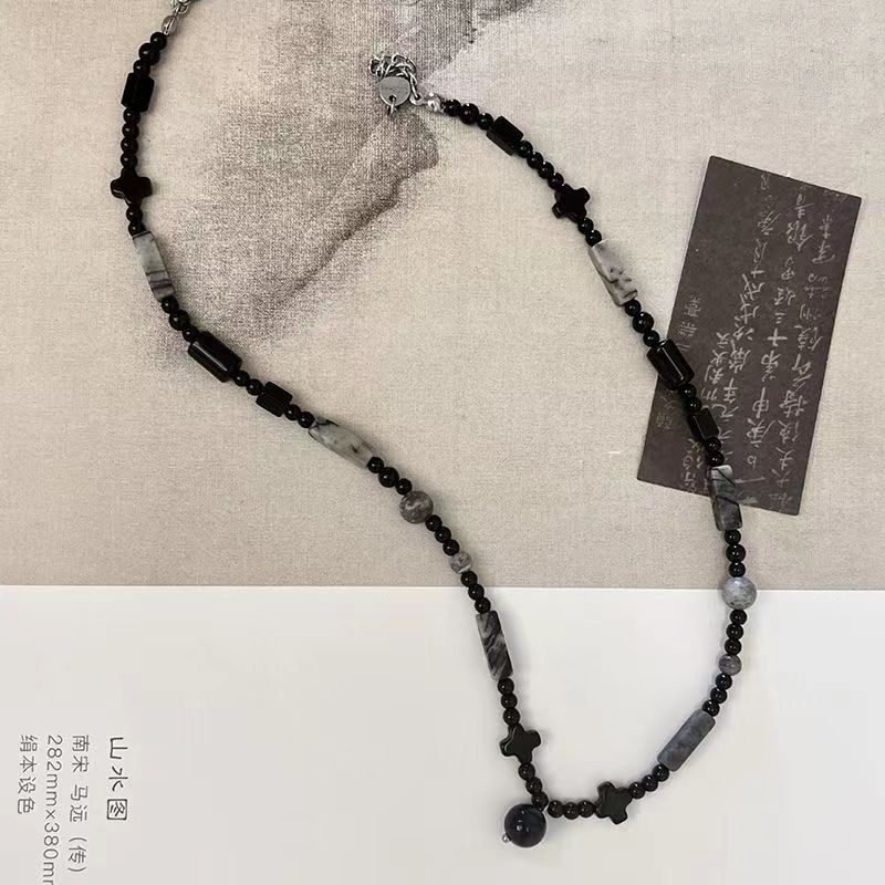 Laurel fairy rabbit zircon necklace female niche design advanced sense cute sweet versatile smart jade rabbit collarbone chain