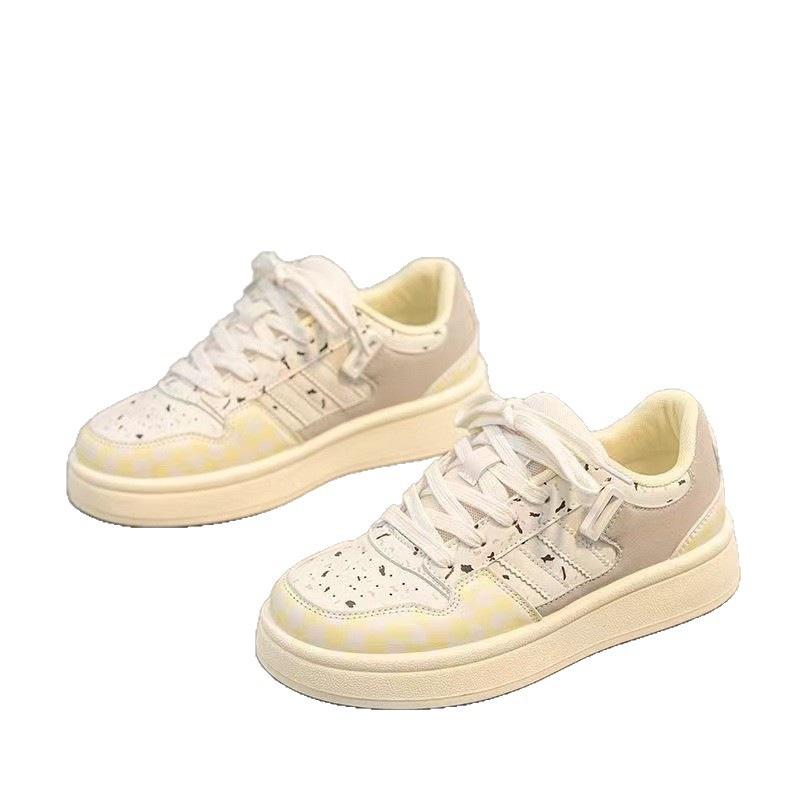 Wasteland wind niche retro color matching little white shoes women 2025 new autumn trend breathable casual versatile board shoes women