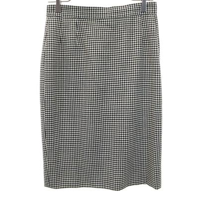 Partea inferioară (Îmbrăcăminte damă) – Fuste