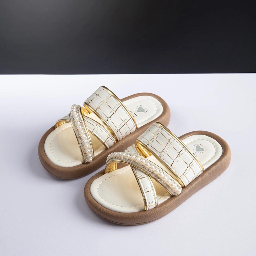 Girls Summer Chic Slippers for Kids Fashion Versatile Sandals with Sweet Pearl 2024 New Girls Beach Shoes for Vacation Soft Sole