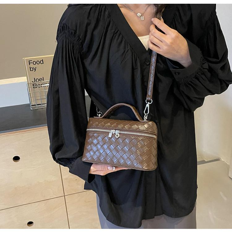 Ielgy Fashionable Woven Bag Hand-Carrying Square Box Lunch Box Bag Portable Shoulder Messenger Bag