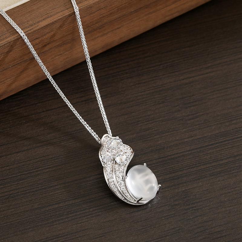 Ice-Clear Diamond Feather Pendant Necklace - Elegant Chinese Style Clavicle Chain Jewelry Gift