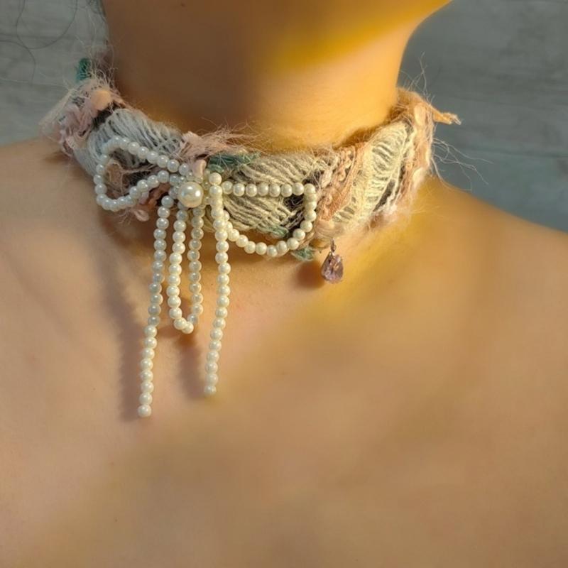 Furry Bowknot Pendant Necklace Handmade Pearls Bead Bows Neckchain Stylish Plushy Clavicle Chain Accessory Choker