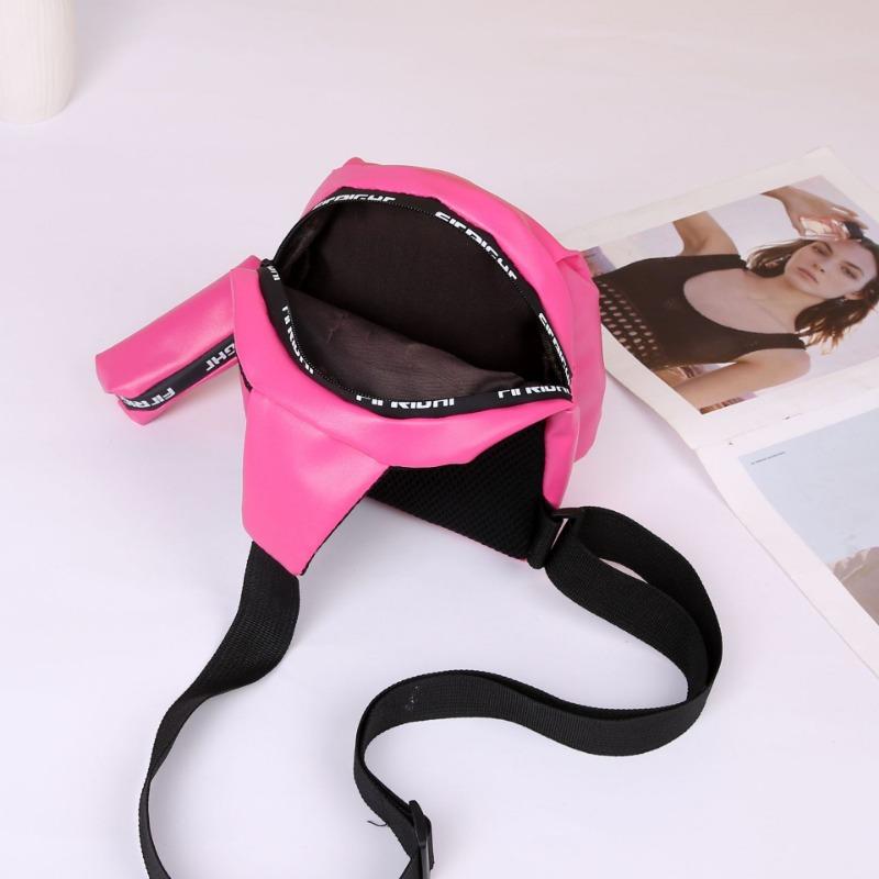 New fashion breast bag, shoulder messenger bag, sports bag with pendant, change bag, letter bag, one piece.