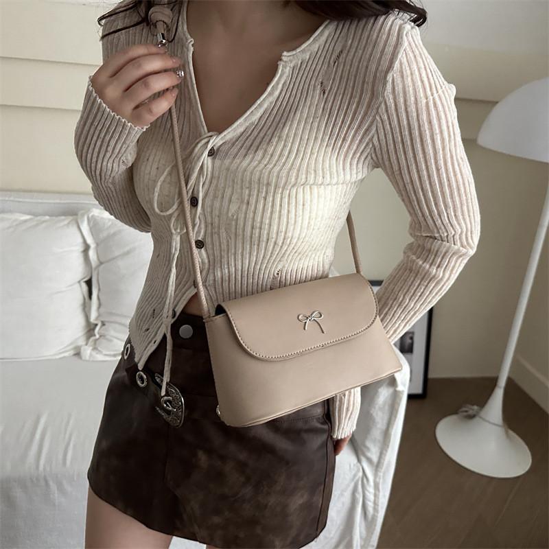 Stylish Urban Chic Women's Underarm Bag 2024 Trendy Handbag With Soft Pu Material