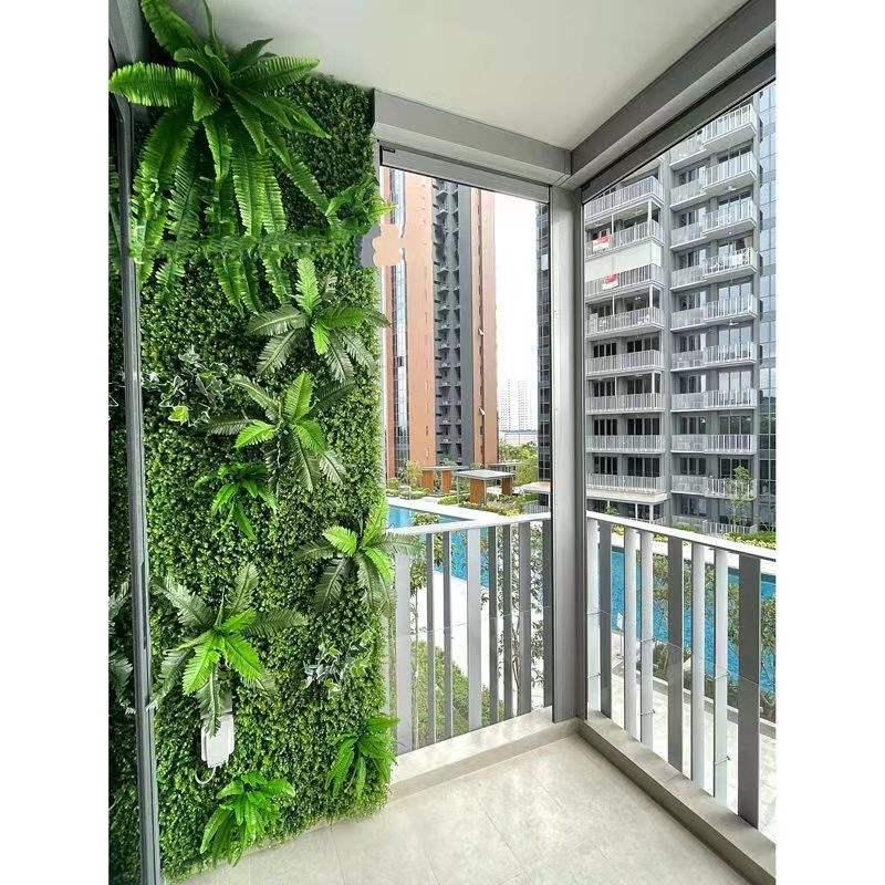 Artificial Green Wall with Roses for Indoor/Outdoor Decor