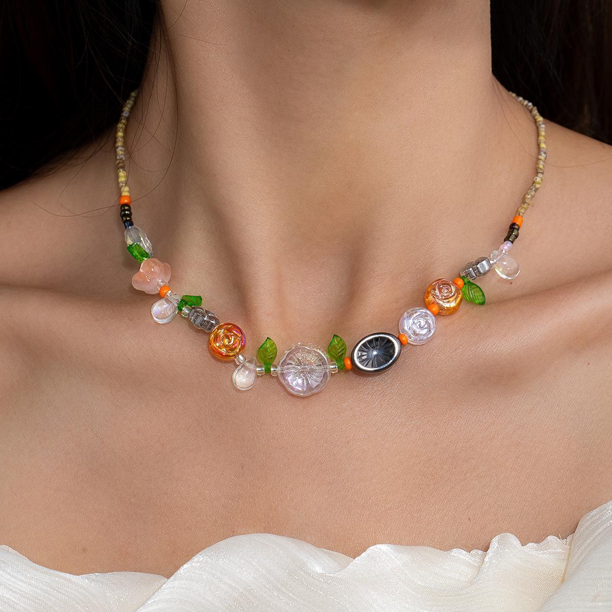 Дофаминовый цвет Цветок Зеленый лист Бусины Нить Ожерелье Приморский Праздник Ветер Ключичная цепочка Атмосфера Капля воды Модные вещи