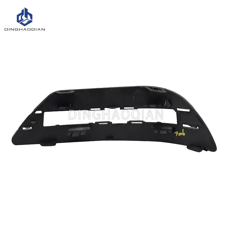 Car Front Fog Light Cover Lower Bumper Black Hole Grilles Decoration Bezel Fit for Mercedes-Benz C W204 C250 C300 C350 2012-2014