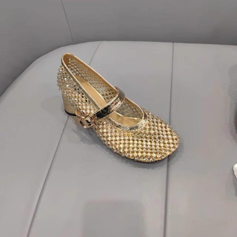 

Европейская станция Дышащая сетка стразы французский 2025 весна и лето ремень с пряжкой на одно слово модная одинарная обувь Мэри Джейн с неглубоким вырезом 42 золотой