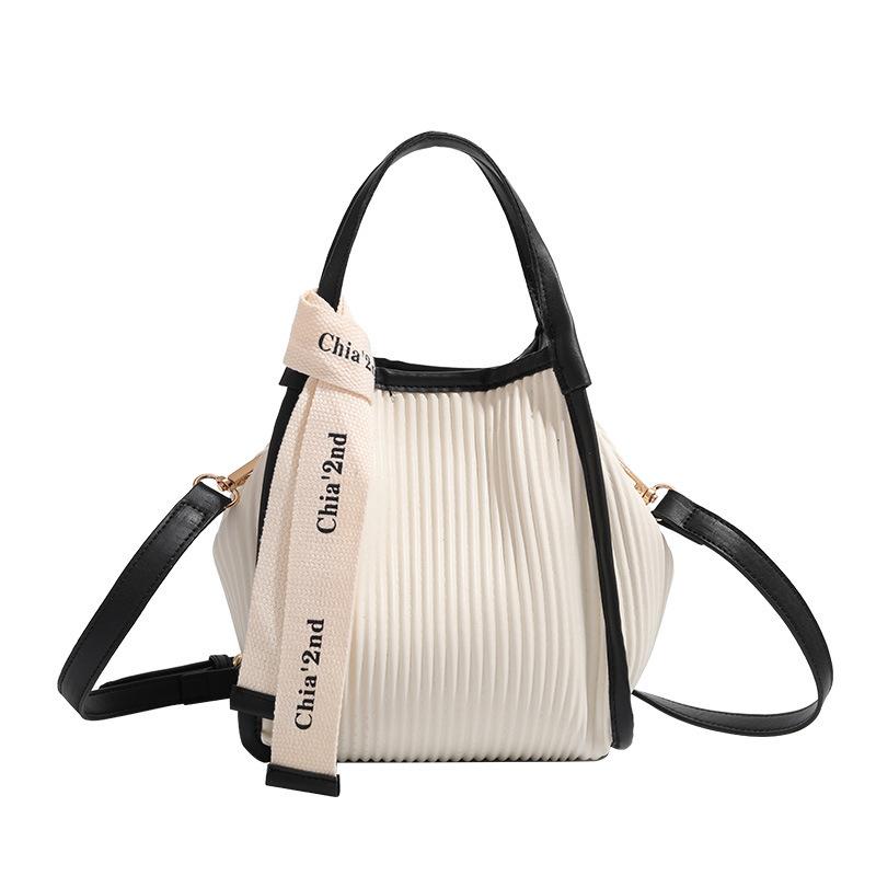 Large-capacity tote bag, new commuter bucket, portable shoulder carrier bag