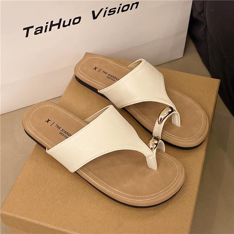 

Fashion casual flip-flops women s 2025 summer new toe slippers flat-bottomed seaside vacation beach shoes 40