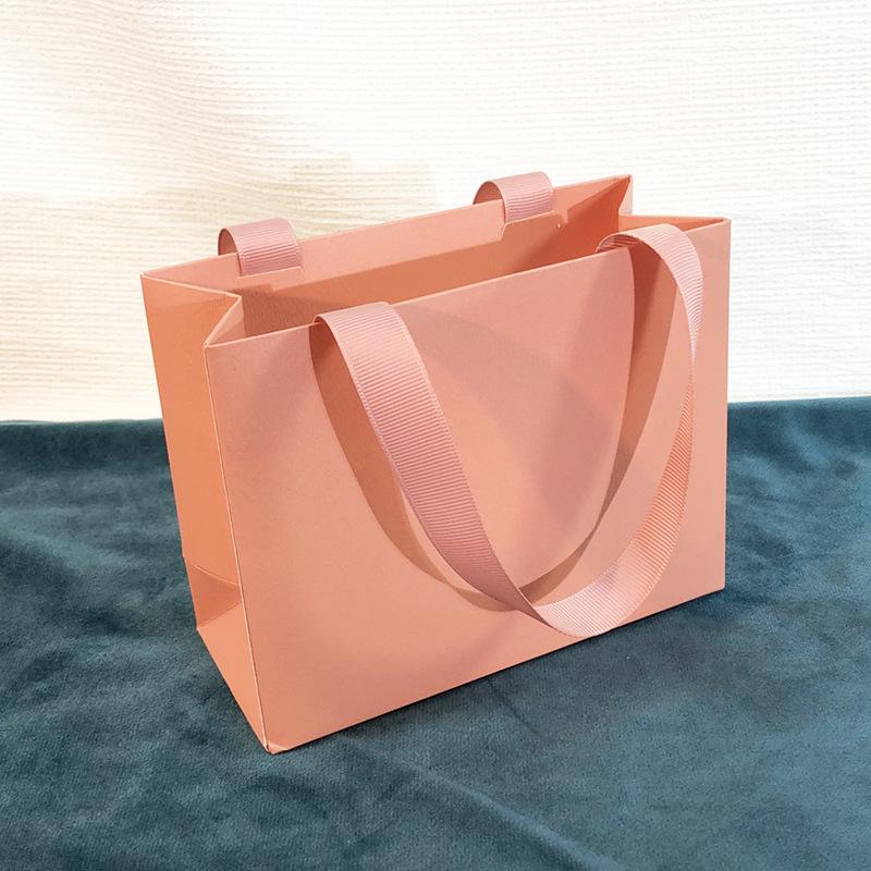 Octagonal Velvet Jewelry Gift Box with Gold Foil Lace for Rings, Pendants, Bangles, and Bracelets