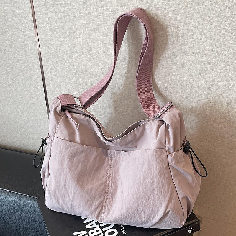 2025 summer new messenger bag large-capacity women's shoulder bag ultra-light tote bag high-value fashionable large-capacity bag