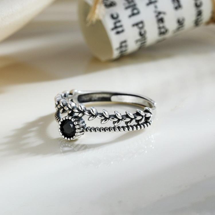 Women's Black Zircon Niche Design Index Finger Ring - Trendy and Fashionable