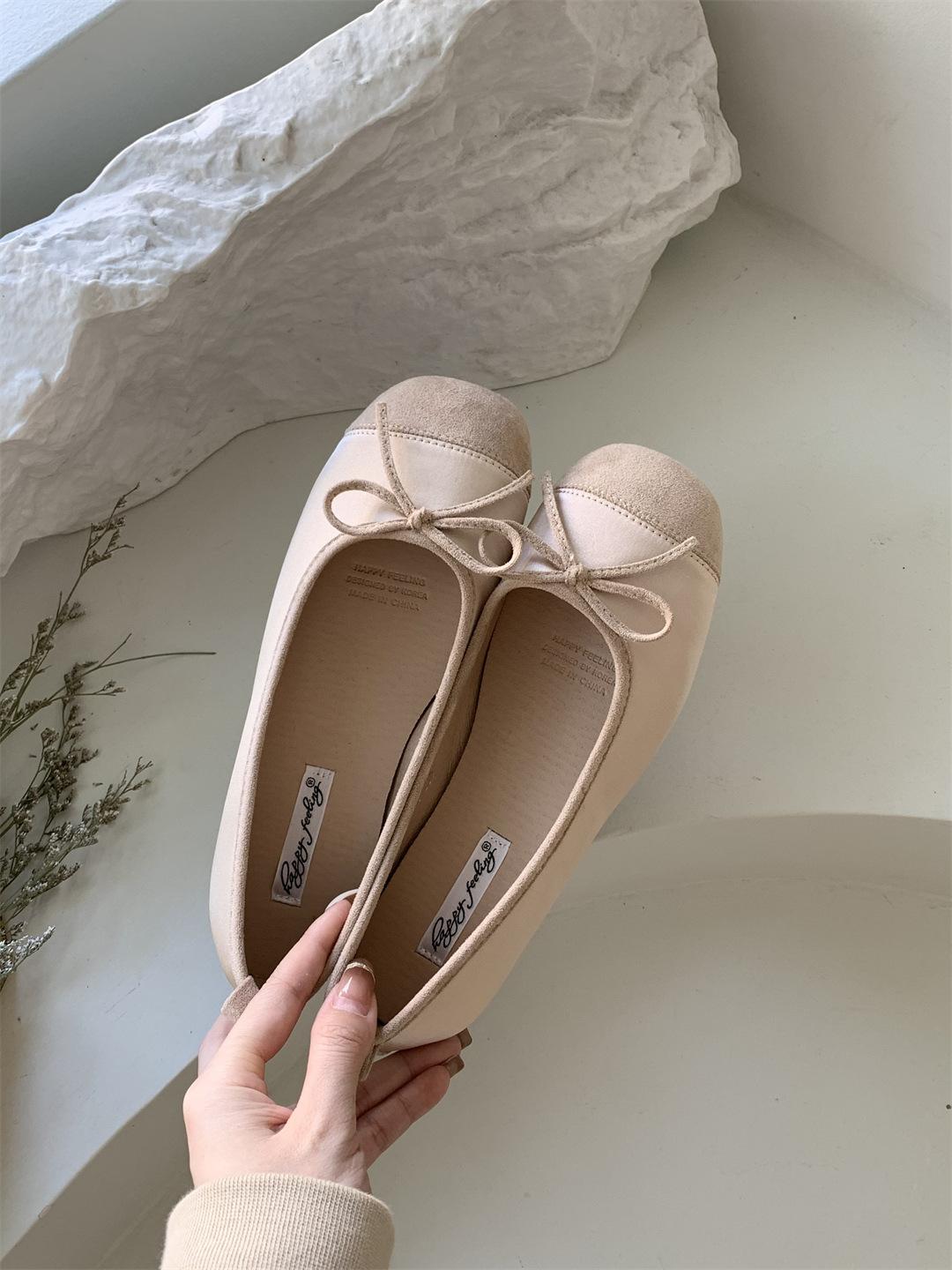 

In the summer of 2025, the new French evening wind single shoes, light mouth bows, one pedal, versatile ladyshoes, soft half slippers. 35