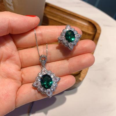 Jewelry Simulation Emerald Pendant Necklace Ring Set Main Stone Hanging 10 * 12 Ring 8 * 10