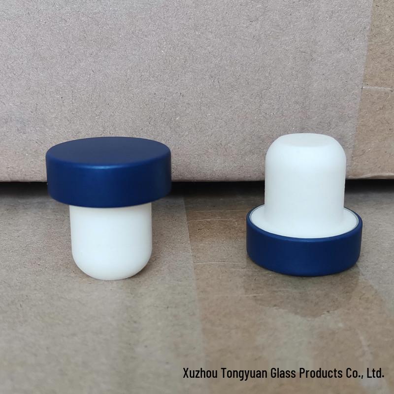 Universal Silicone Wine Bottle Stopper - T-shaped Cap for Red, White, and Champagne Wine.