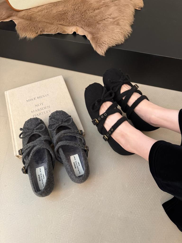 Retro Ballet Style Cross Buckle with Flat Mary Jane Shoes Women's Shoes 2025 New Autumn and Winter Maillard Single Shoes