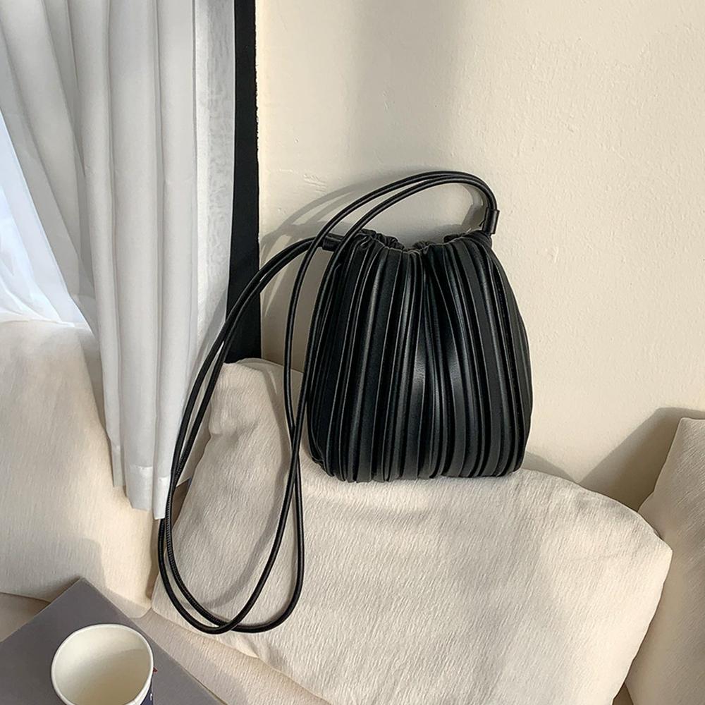 Summer Fashi New Crossbody Bag Women's PU Single Shoulder Mini Bag Luxury Versatile Pleated Casual Small Square Bag Ruched NEW