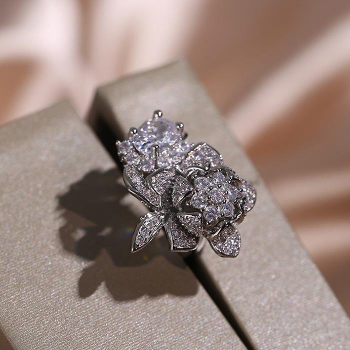 

Новый креативный цветочный комплект ожерелий, сережек, комплект ожерелий, комплект из трех украшений из циркония