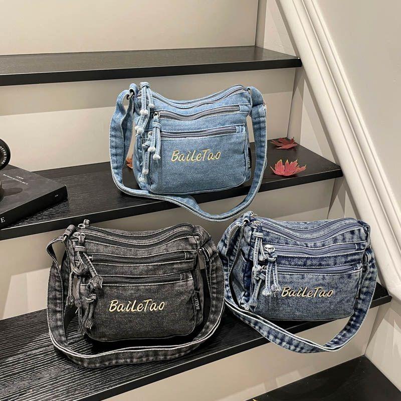 This Stylish and Stylish Small Square Bag Is A Simple and Elegant Single-shoulder Crossbody Bag for Women