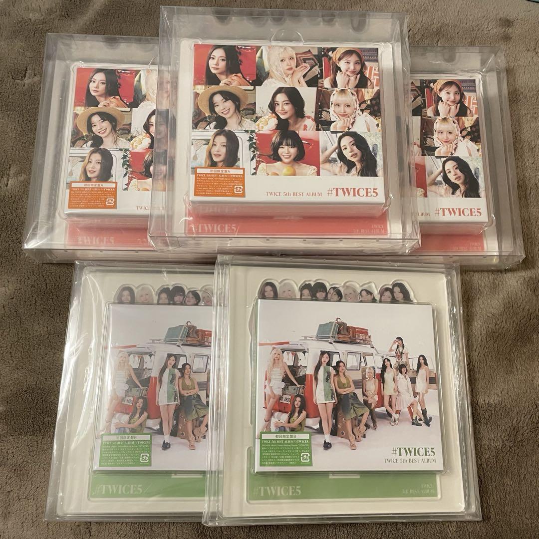 

[USED] [Opened] TWICE5 First Press Limited Edition A and B CD 5-piece set with acrylic stand