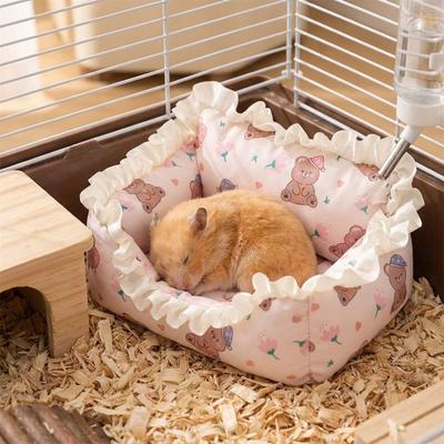 Soft Hamsters Sofa Bed Comfortable Lace Design Hamster Cool Bed Wear Resistant Anti Slip Bottom Cooling Pet Nest All Seasons