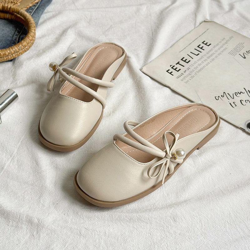 

Летом 2009 года новые интернет-знаменитости носят туфли-лодочки с педалями и сумку с французским нежным темпераментом, полушлепанцы с открытой пяткой, женские полуботинки 40 абрикосовый