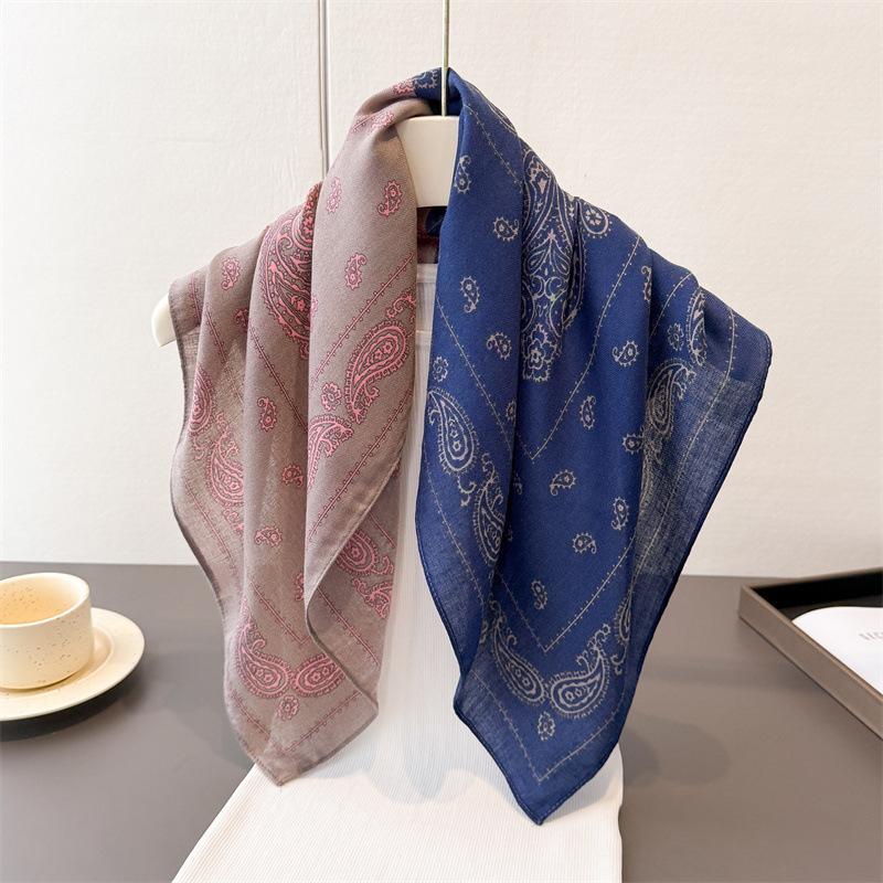 

Paisley Print Head Scarf for Women Cotton Feel Hijab Spring Autumn Warm Wraps Soft Square Foulard Bandana Neckerchief Headscarf 65x65cm