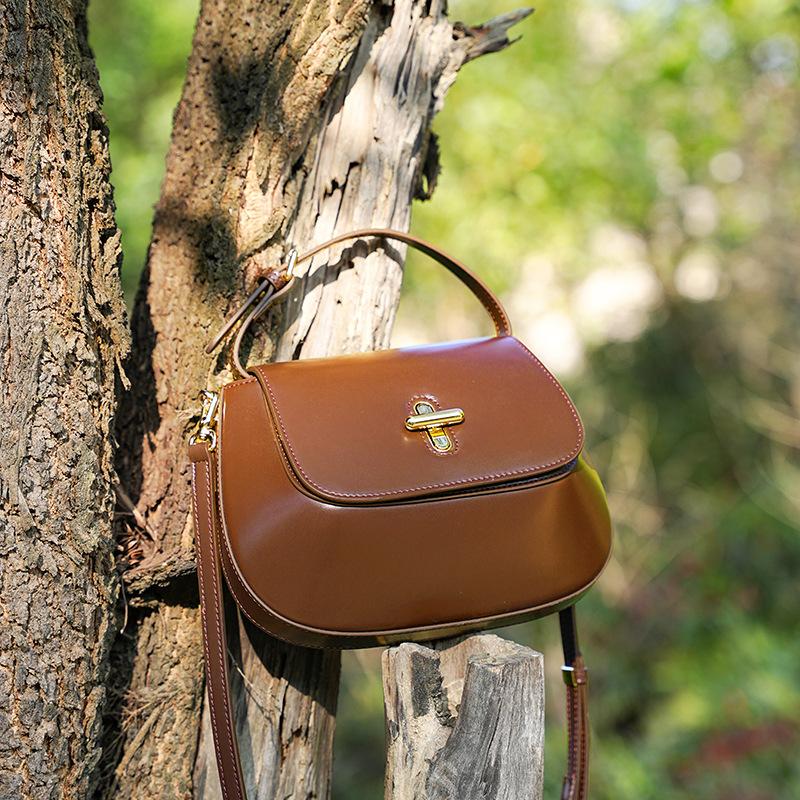 Wind Women'S Leather Messenger Bag Light Luxury Niche High-End Capsule Chestnut Cowhide Women'S Bag