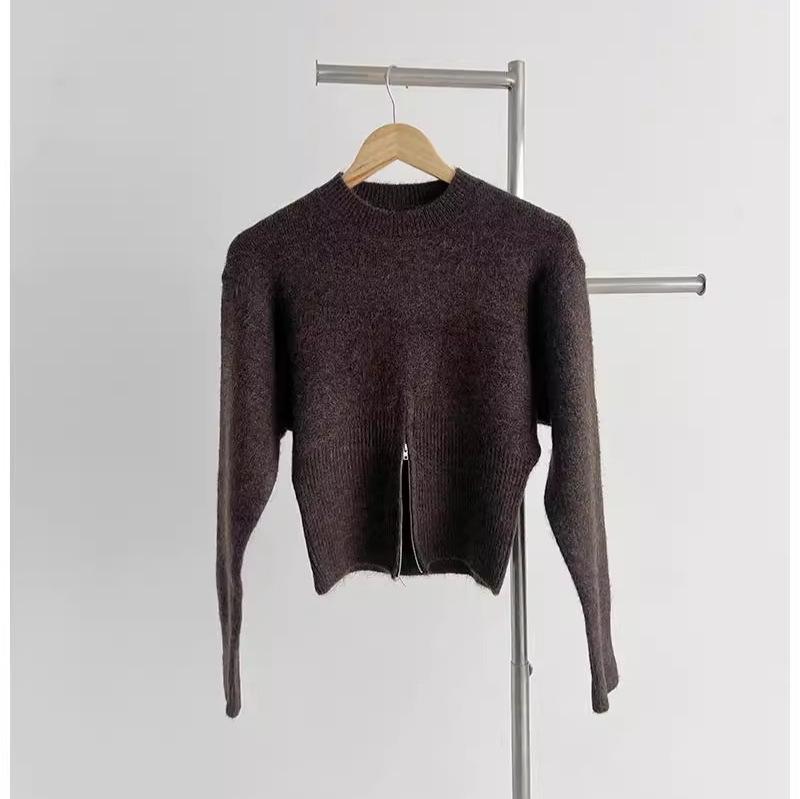 

Korean casual style chic autumn and winter niche temperament round neck zipper design loose versatile long-sleeved knitted sweater One Size темно-коричневого кольору