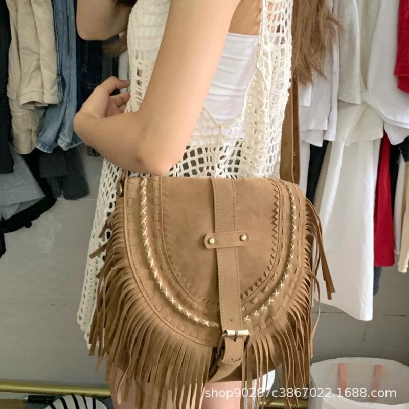 New handheld handmade suede fringed bag women's retro saddle fashion trend shoulder bag messenger bag