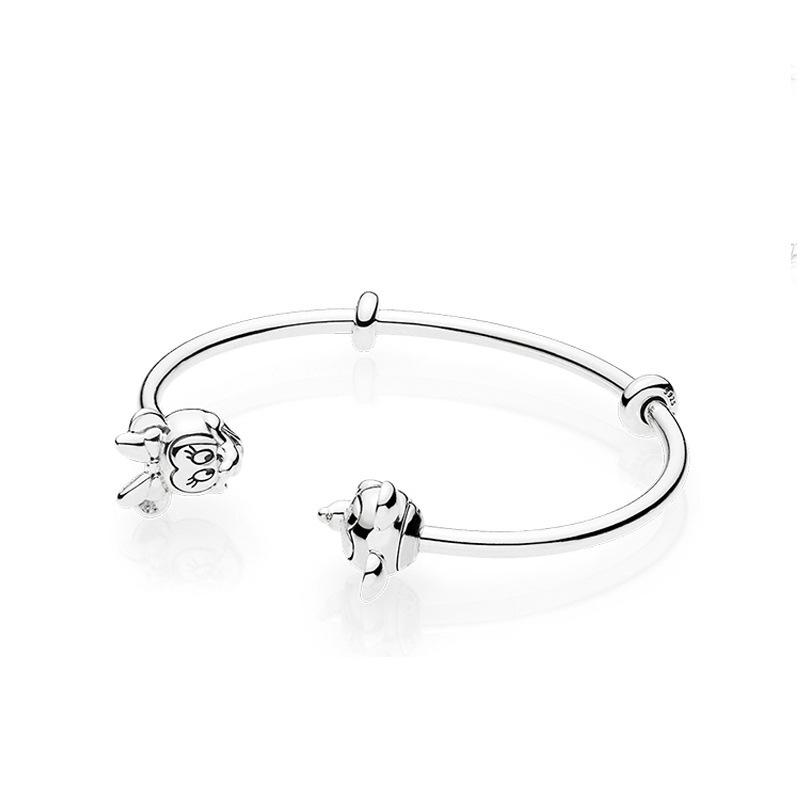 

Простой браслет-манжета «Микки и Минни» своими руками с оригинальным бисерным дизайном Панджа, посеребренный и полностью украшенный бриллиантами из белой меди.