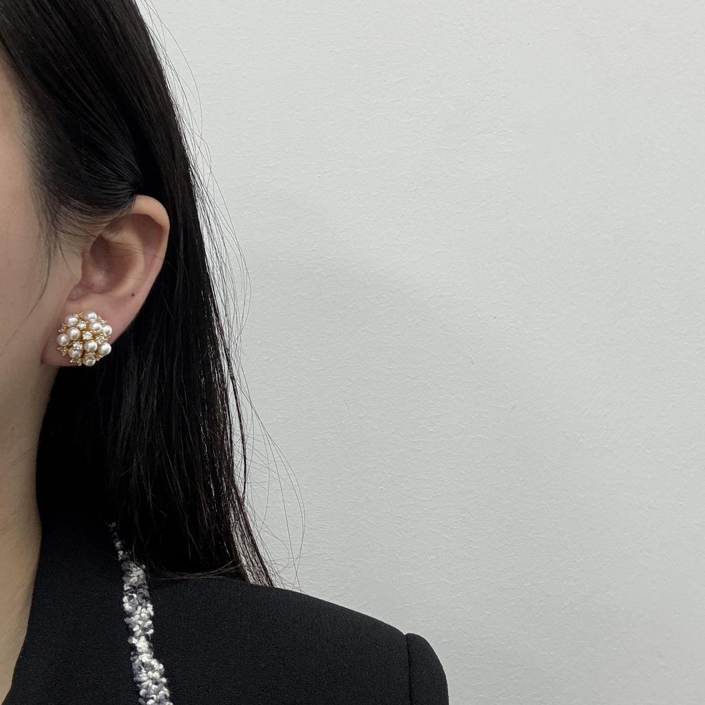 Pearl Ball Cute Playful Stud Earrings Spring And Summer French Retro Versatile Small Fresh Commuter Pearl Earrings