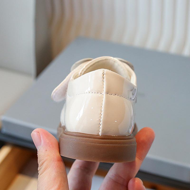 Girls' Leather Shoes Heart-shaped Pattern Bowknot Design Children's Shoes