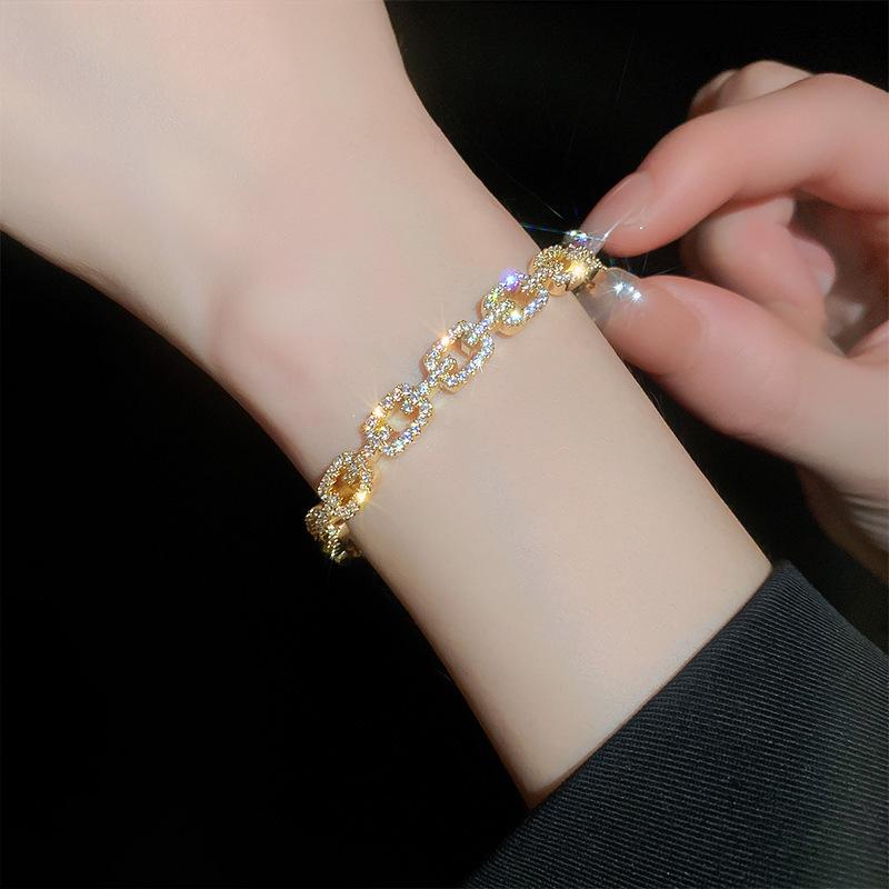 Zircon Diamond-Set Grid Bracelet: Elegant, Luxurious Niche Design for Women