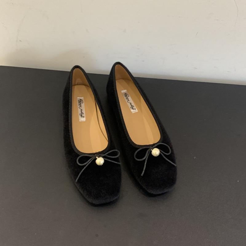 French flat-bottomed pearl bow red single shoes women s 2025 new gentle evening breeze ballet grandma shoes 35