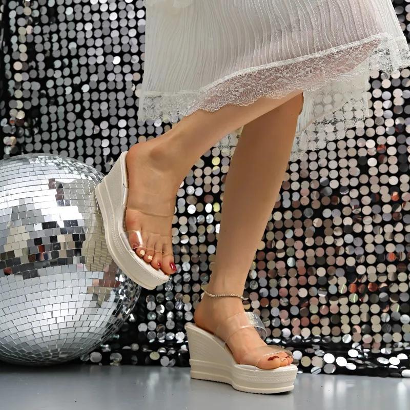 Summer New Round Toe Open Toe Clear Strap Non-slip Wear-resistant Wedge Slip Strap Sandals Fashion Platform Slippers
