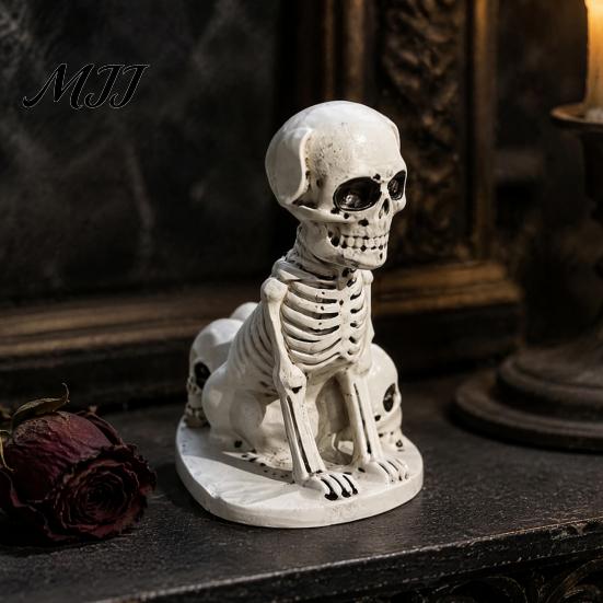 Collectible Resin Pet Sculpture Halloween Dog/Cat Skull Figurine, Gothic Animal Statue Party Atmosphere Decor for Desk Fireplace, Spooky Home Tabletop