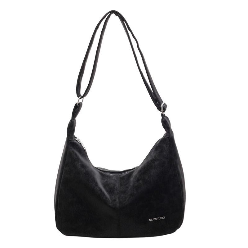 

Largecapacity bag women s new versatile casual soft leather shoulder messenger bag commuter tote bag чёрный
