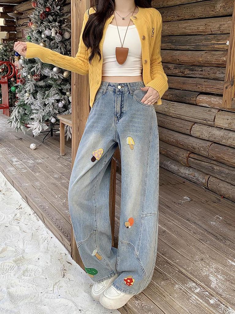 2026 Spring Plus Size Women's Cartoon Embroidered Crooked Knife Jeans