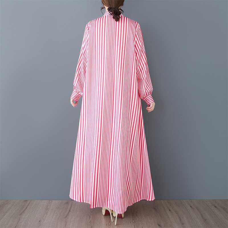 Light Striped Shirt Dress Is A Versatile Loose Large-sized