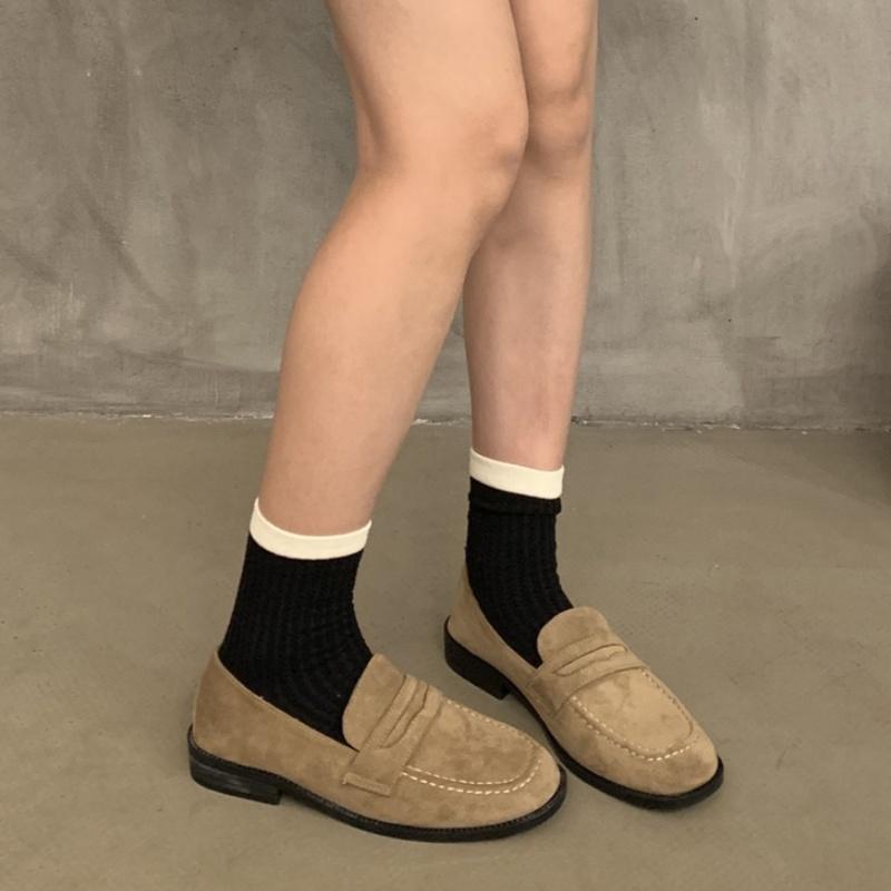 Fashion Spring And Autumn Retro Female Loafers 2025 New Style Roman Flat Heel Comfortable Versatile Slip On Cow Suede Women Flat Shoes