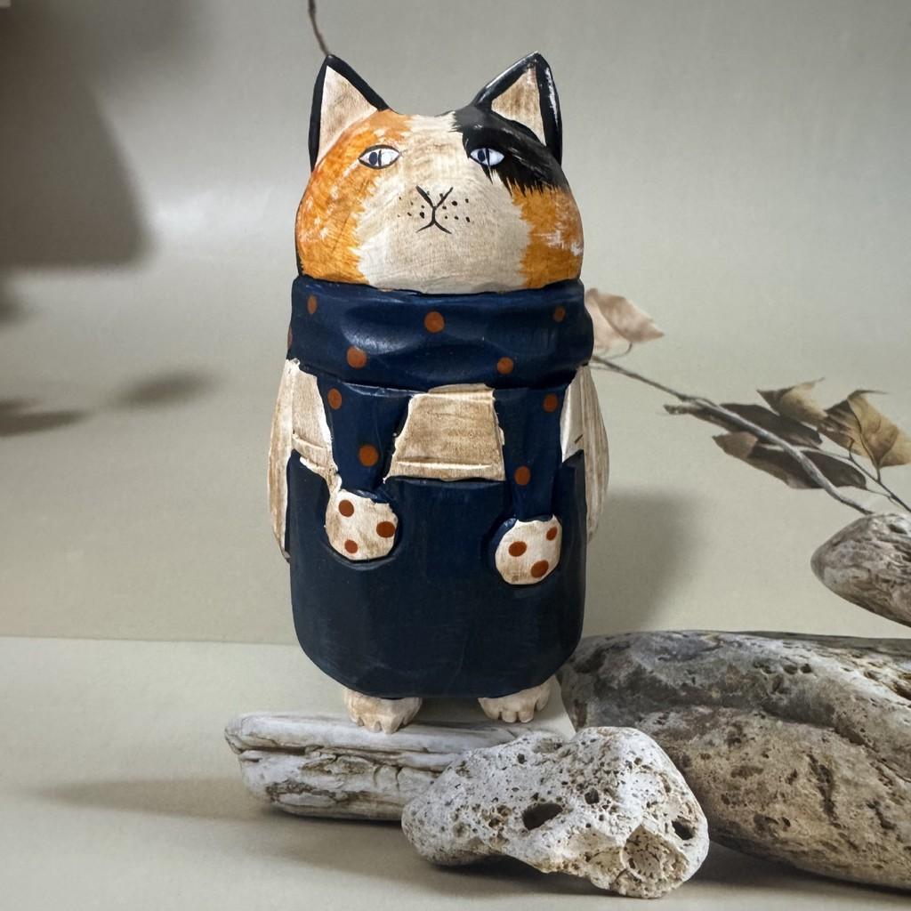 Wooden Cat Sculpture Creative Home Office Desk Ornament For Gifts And Decor