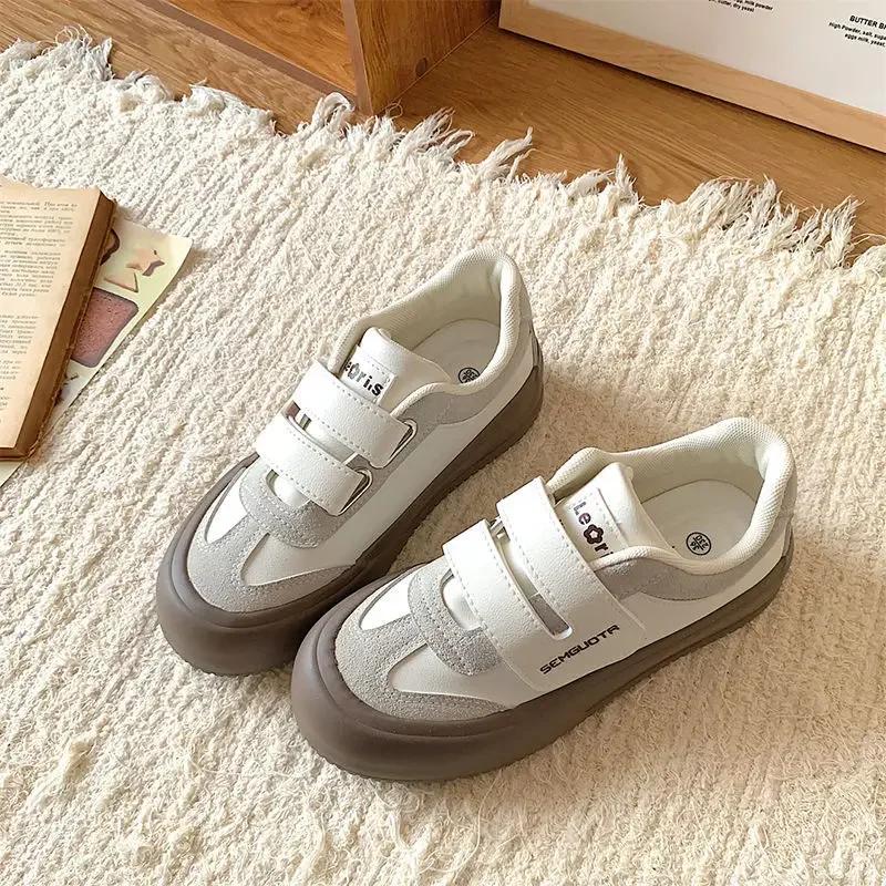 

Fashion Velcro little white shoes women s 2025 spring new ins retro versatile casual board shoes pink platform German training shoes 35